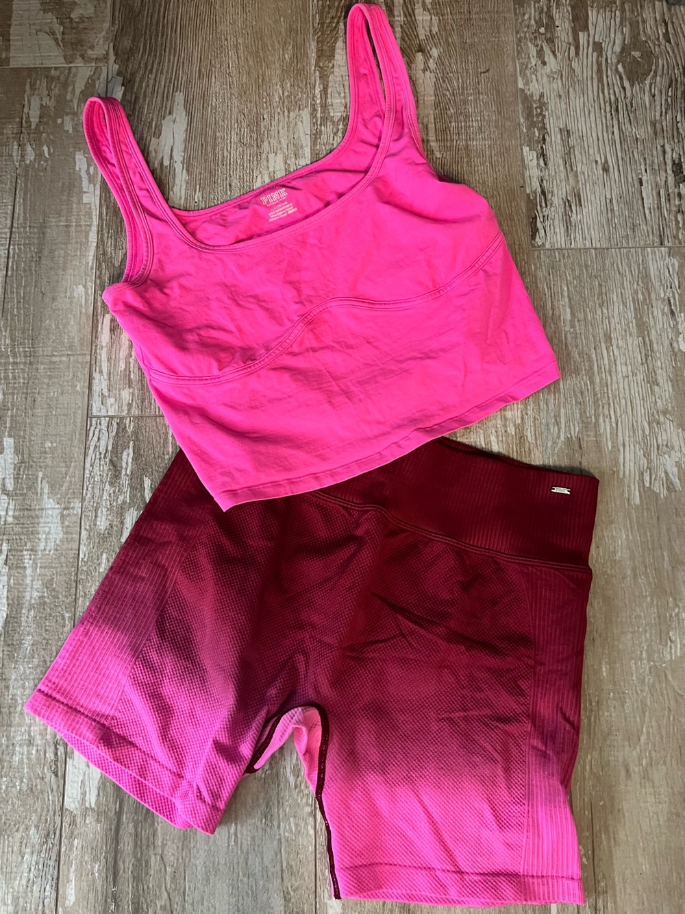 EUC💗PINK VS SET(L)!Seamless Pink/Plum Bike Shorts/ Bright Pink Cotton Bralette!